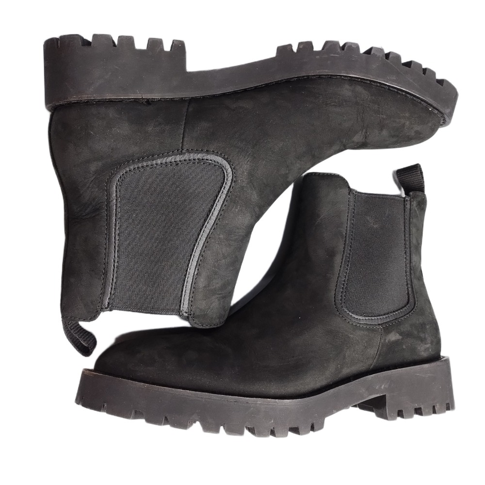 Thursday Boot Company Everyday Chelsea Boots Womens Size 8.5 Black Almond Toe